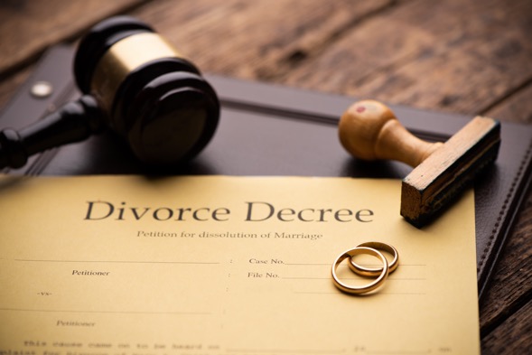 Divorce decree gavel rings